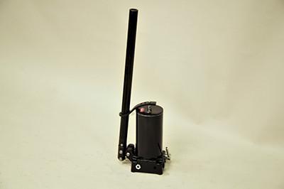 Hand pump w/ reservoir