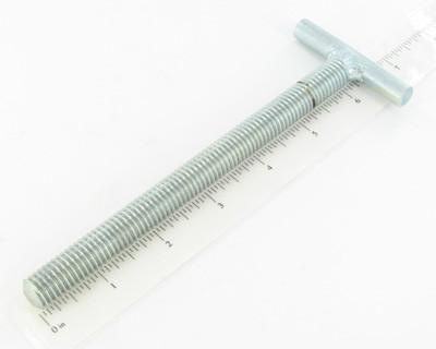 Outrigger elevating stud