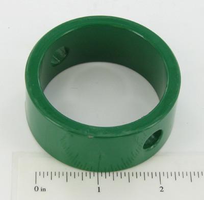 Front axle spindle retainer