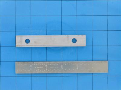 Rear hood retainer plate