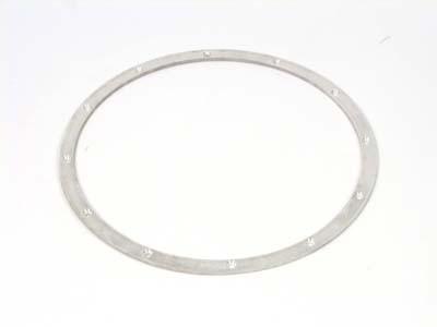 Blade holder bearing retainer