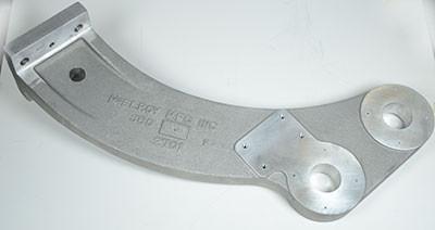 Carriage support arm